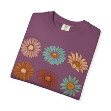 Vintage Daisy Grid Tee - Retro Floral Graphic T-Shirt
